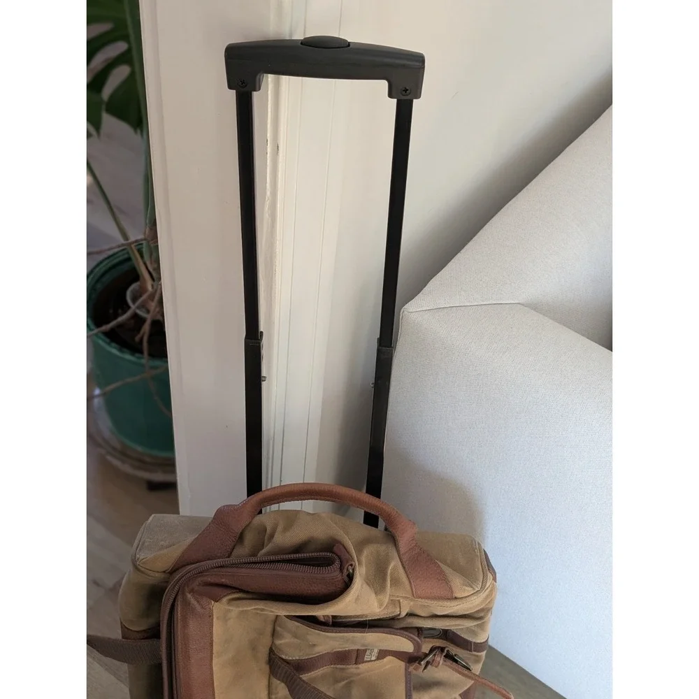 Vintage LL Bean Bag Duffle Weekender Luggage Rolling Bag Leather 80s  24